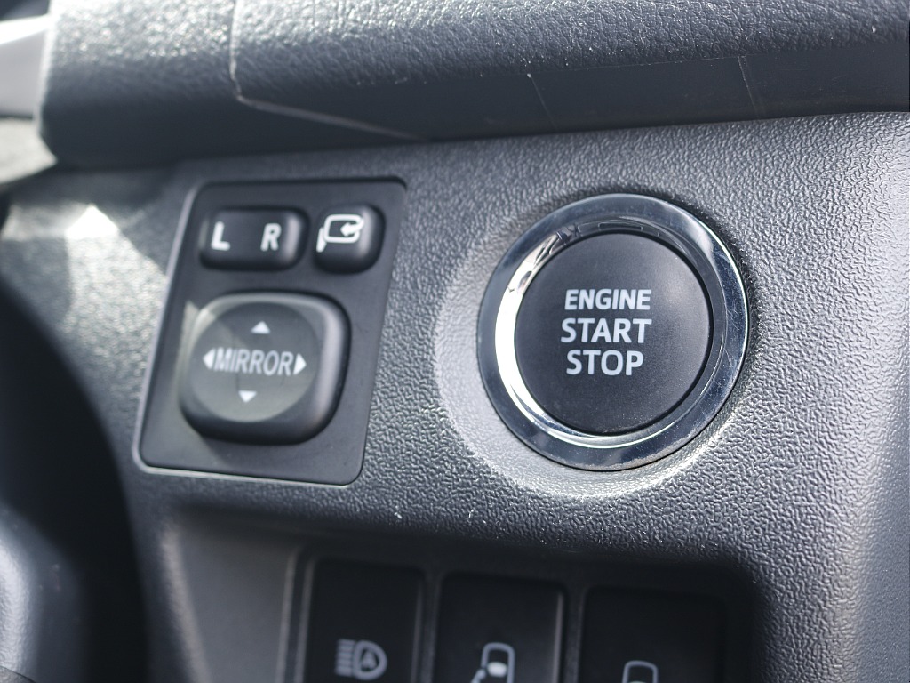 茨城県つくば市にハイエース専門の新車・中古車の展示場を展開！人気のグレード・年式をその場で見比べられます♪皆様のご来場、お問合せを心よりお待ちしております☆