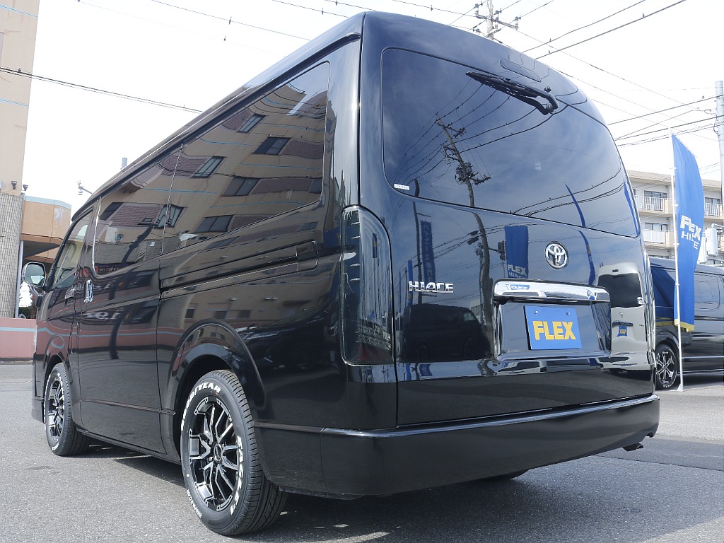 茨城県つくば市にハイエース専門の新車・中古車の展示場を展開！人気のグレード・年式をその場で見比べられます♪皆様のご来場、お問合せを心よりお待ちしております☆