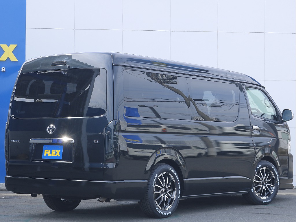 茨城県つくば市にハイエース専門の新車・中古車の展示場を展開！人気のグレード・年式をその場で見比べられます♪皆様のご来場、お問合せを心よりお待ちしております☆