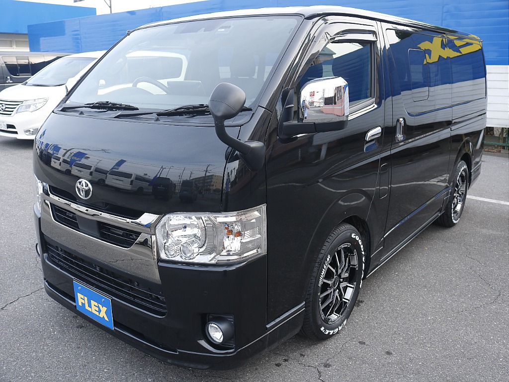 ハイエース特有の丸みのあるフォルムです♪