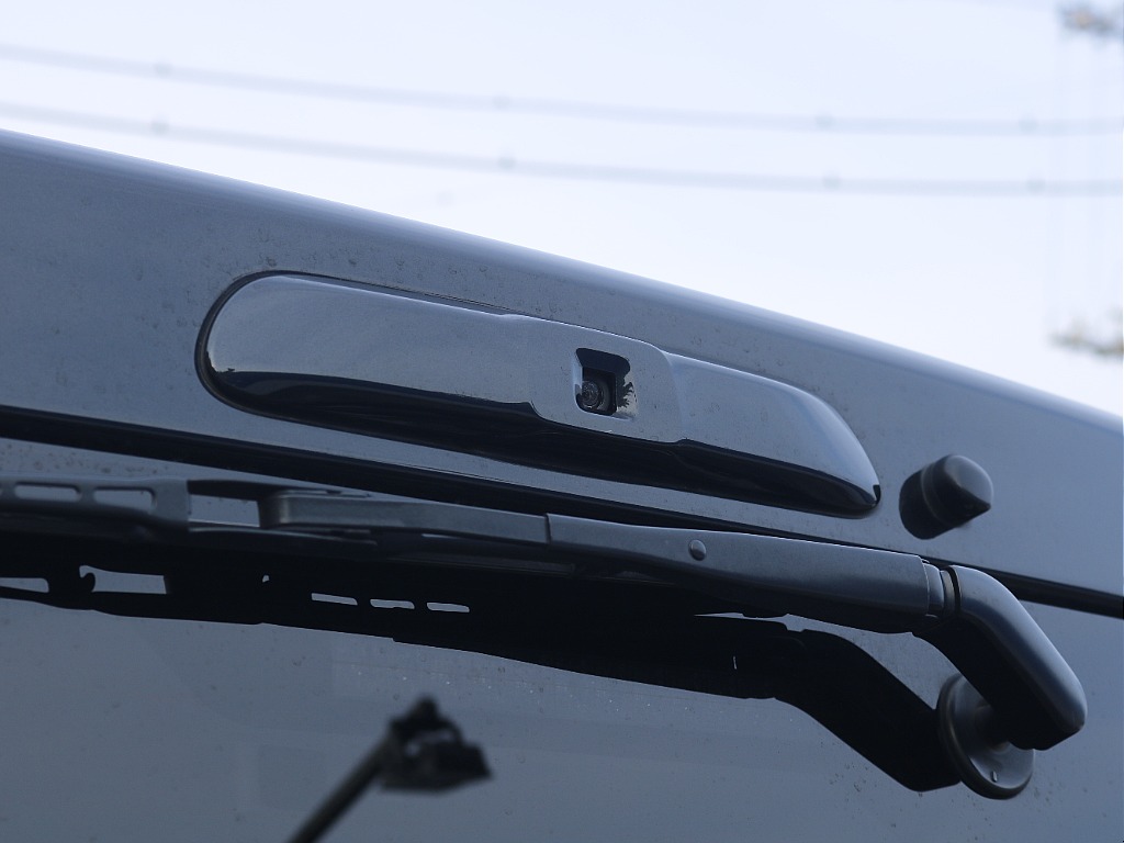 茨城県つくば市にハイエース専門の新車・中古車の展示場を展開！人気のグレード・年式をその場で見比べられます♪皆様のご来場、お問合せを心よりお待ちしております☆