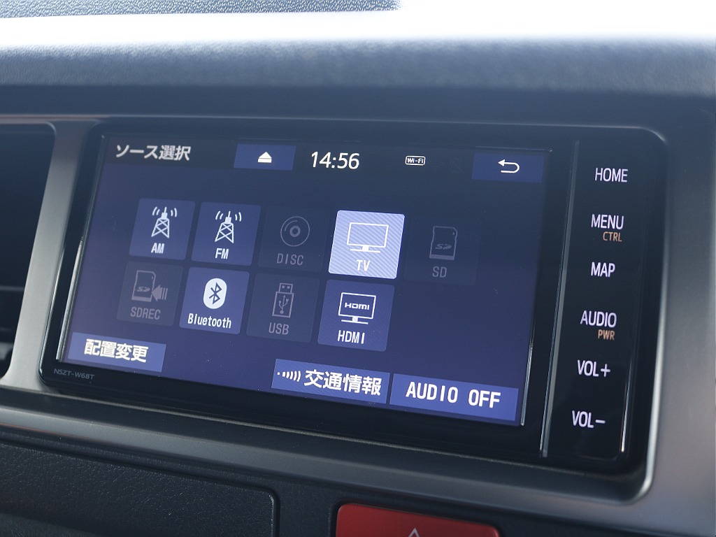 純正7インチナビがついております！