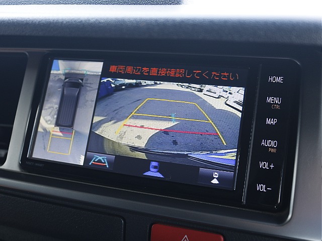 パノラミックビューモニターで駐車時も安心です！