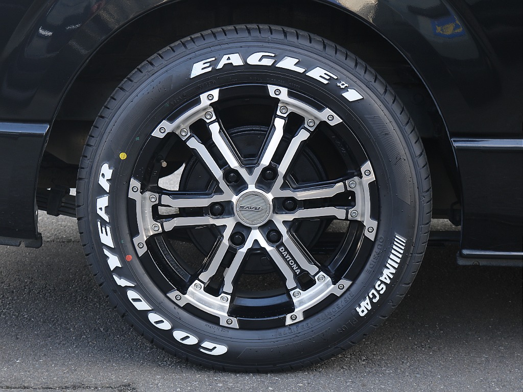 レイズデイトナ18インチAW　グッドイヤーナスカータイヤタイヤは新品に変更済みです！