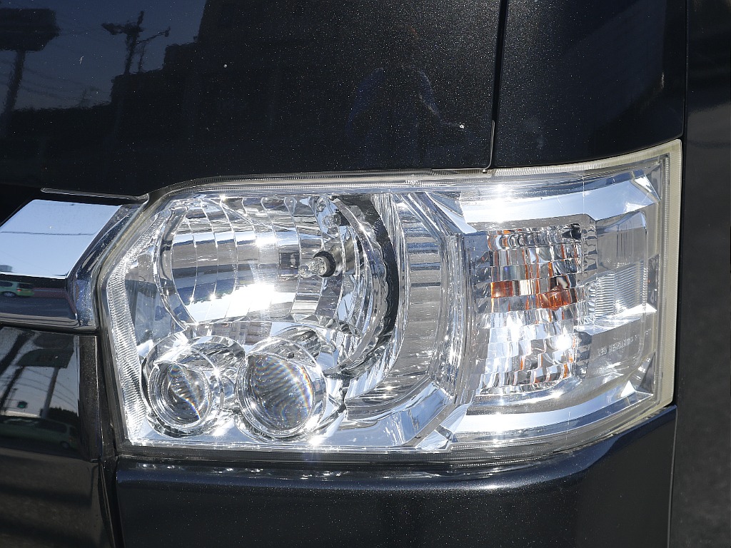 茨城県つくば市にハイエース専門の新車・中古車の展示場を展開！人気のグレード・年式をその場で見比べられます♪皆様のご来場、お問合せを心よりお待ちしております☆