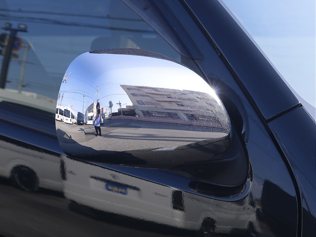 茨城県つくば市にハイエース専門の新車・中古車の展示場を展開！人気のグレード・年式をその場で見比べられます♪皆様のご来場、お問合せを心よりお待ちしております☆