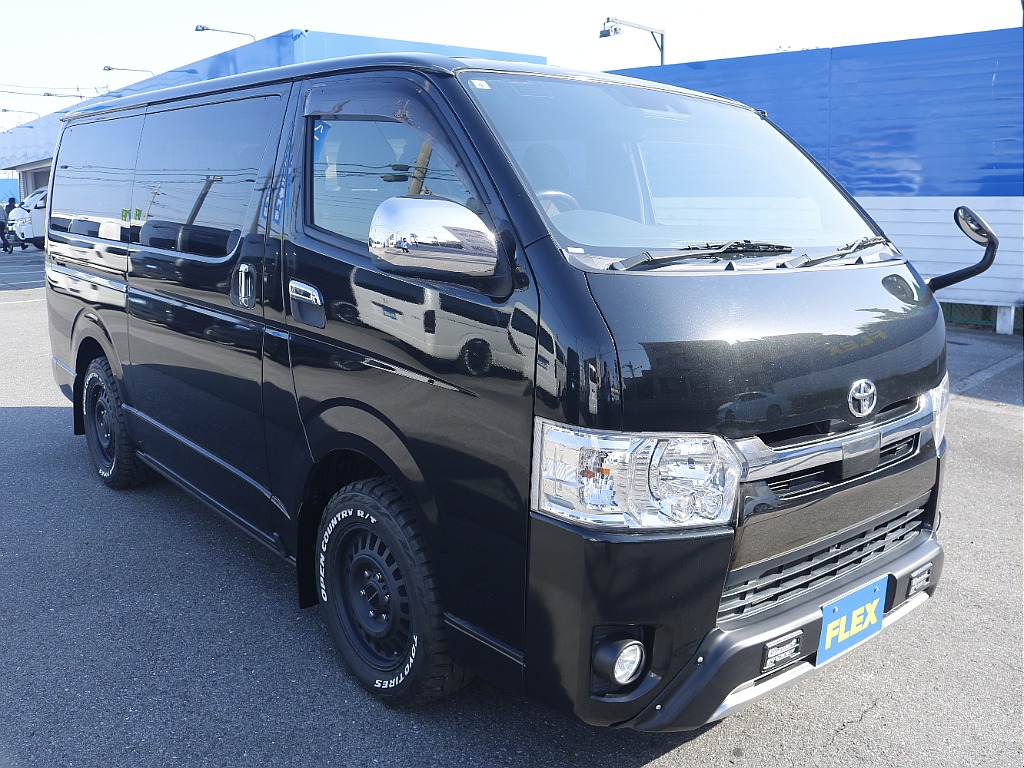 茨城県つくば市にハイエース専門の新車・中古車の展示場を展開！人気のグレード・年式をその場で見比べられます♪皆様のご来場、お問合せを心よりお待ちしております☆