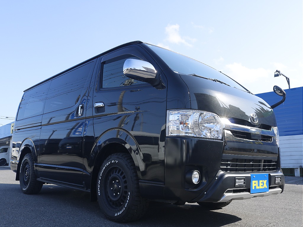 茨城県つくば市にハイエース専門の新車・中古車の展示場を展開！人気のグレード・年式をその場で見比べられます♪皆様のご来場、お問合せを心よりお待ちしております☆