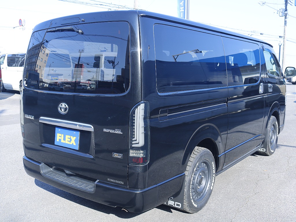 茨城県つくば市にハイエース専門の新車・中古車の展示場を展開！人気のグレード・年式をその場で見比べられます♪皆様のご来場、お問合せを心よりお待ちしております☆