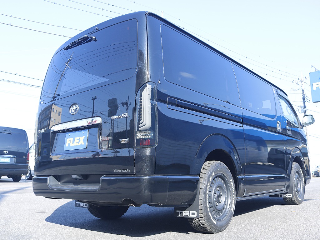 茨城県つくば市にハイエース専門の新車・中古車の展示場を展開！人気のグレード・年式をその場で見比べられます♪皆様のご来場、お問合せを心よりお待ちしております☆