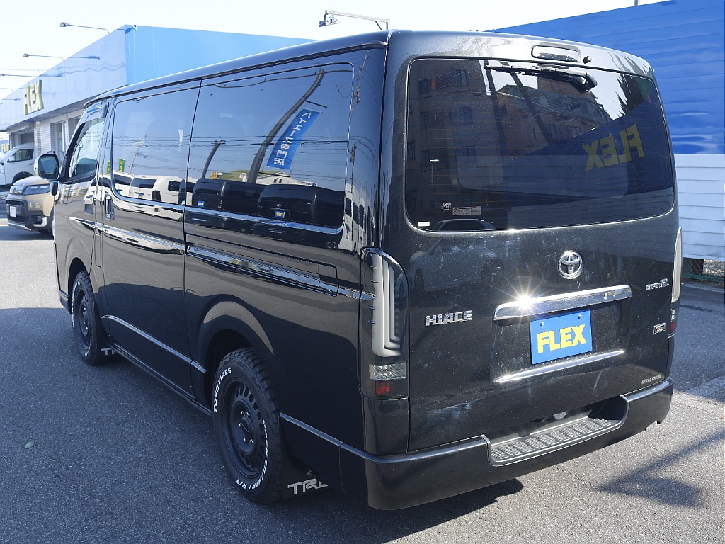 茨城県つくば市にハイエース専門の新車・中古車の展示場を展開！人気のグレード・年式をその場で見比べられます♪皆様のご来場、お問合せを心よりお待ちしております☆