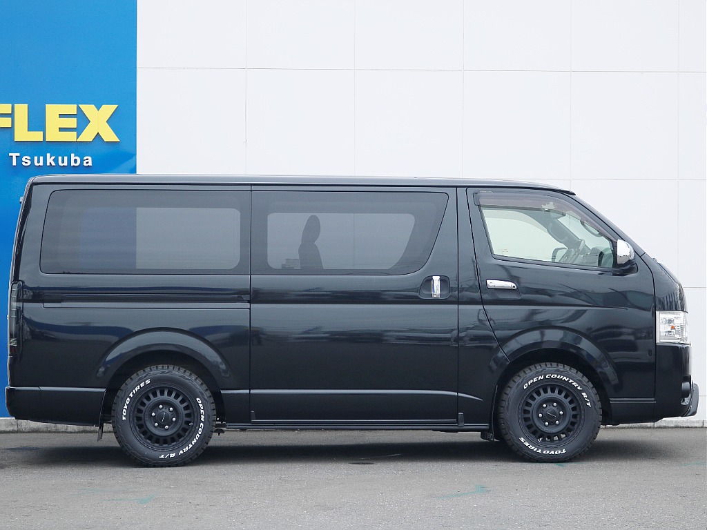 茨城県つくば市にハイエース専門の新車・中古車の展示場を展開！人気のグレード・年式をその場で見比べられます♪皆様のご来場、お問合せを心よりお待ちしております☆