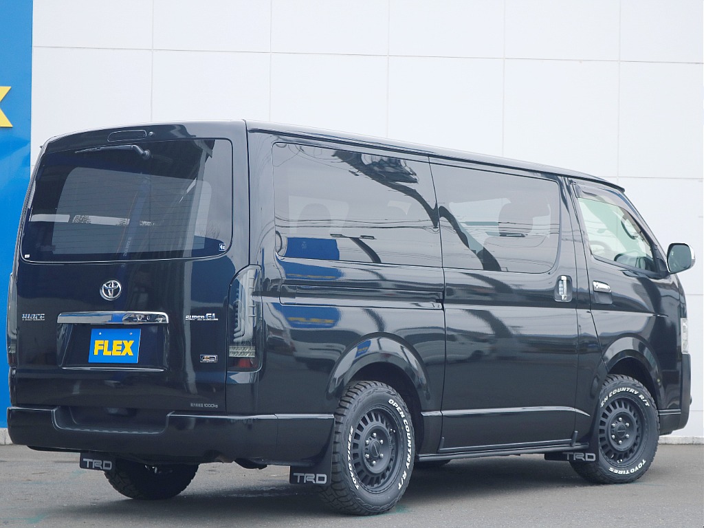 茨城県つくば市にハイエース専門の新車・中古車の展示場を展開！人気のグレード・年式をその場で見比べられます♪皆様のご来場、お問合せを心よりお待ちしております☆