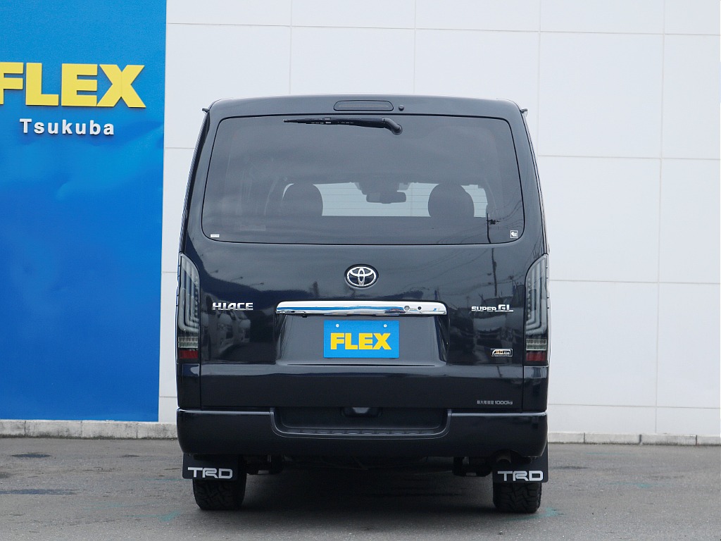 茨城県つくば市にハイエース専門の新車・中古車の展示場を展開！人気のグレード・年式をその場で見比べられます♪皆様のご来場、お問合せを心よりお待ちしております☆