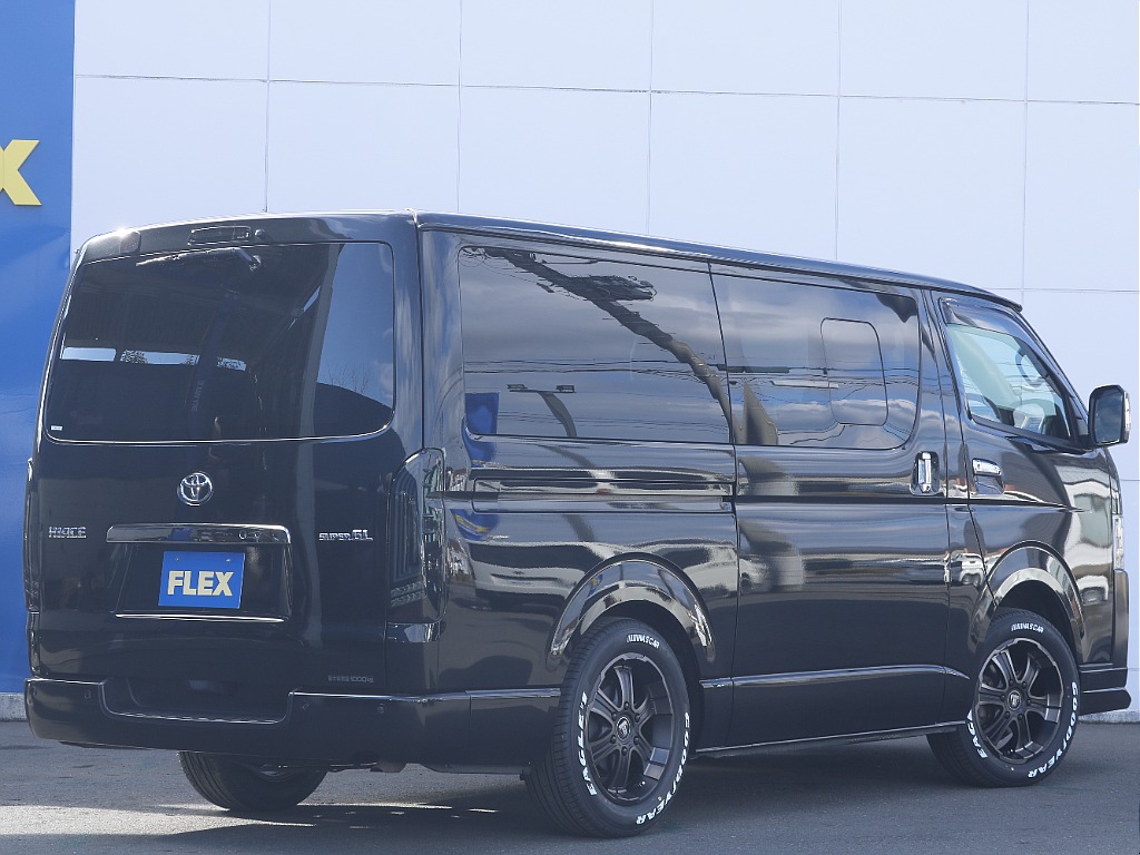 茨城県つくば市にハイエース専門の新車・中古車の展示場を展開！人気のグレード・年式をその場で見比べられます♪皆様のご来場、お問合せを心よりお待ちしております☆