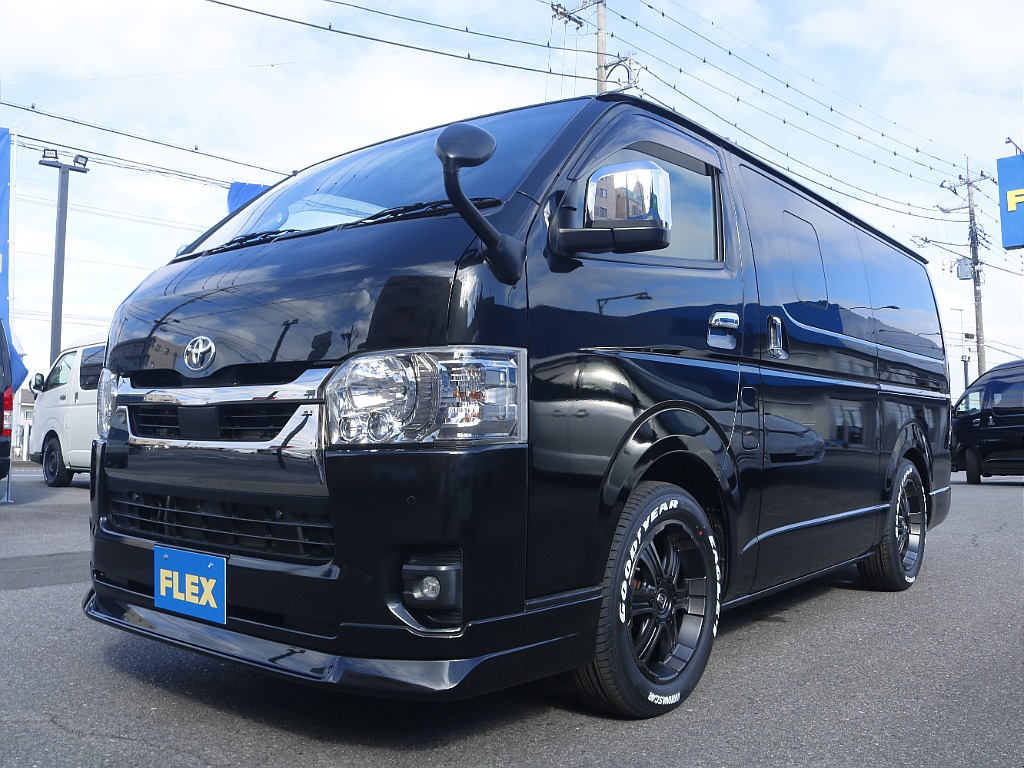 茨城県つくば市にハイエース専門の新車・中古車の展示場を展開！人気のグレード・年式をその場で見比べられます♪皆様のご来場、お問合せを心よりお待ちしております☆