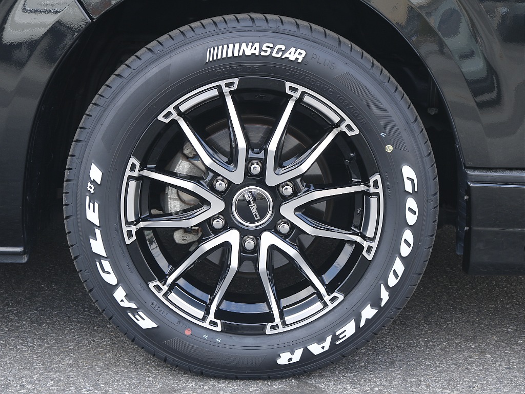 デルフ0617インチAW　グッドイヤーナスカータイヤを新品で装着済みです！