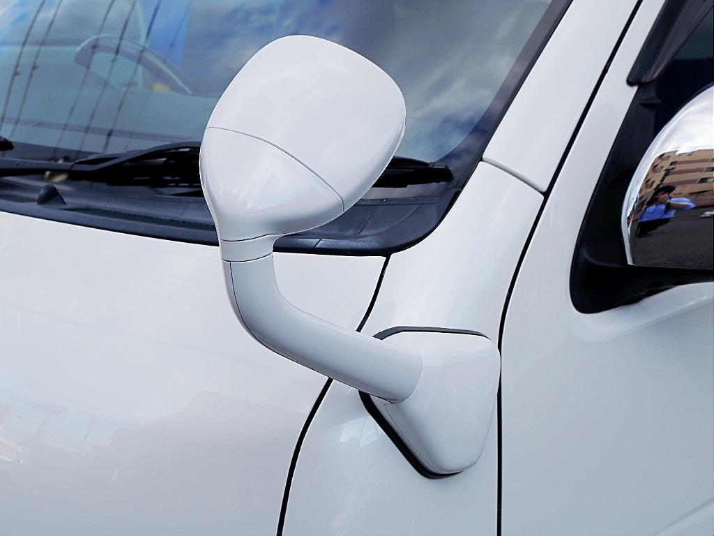 ガッツミラーもボディ同色塗装！