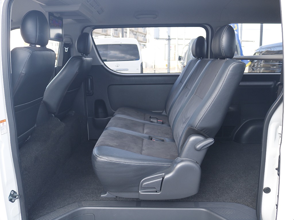 茨城県内最大級のハイエース専門店です！お気軽にご来店、お問い合わせ下さい♪