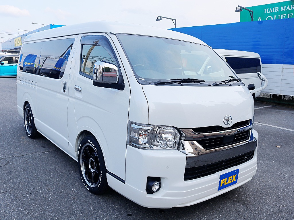 茨城県つくば市にハイエース専門の新車・中古車の展示場を展開！人気のグレード・年式をその場で見比べられます♪皆様のご来場、お問合せを心よりお待ちしております☆