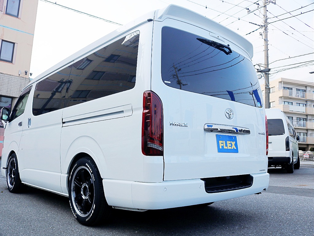 茨城県つくば市にハイエース専門の新車・中古車の展示場を展開！人気のグレード・年式をその場で見比べられます♪皆様のご来場、お問合せを心よりお待ちしております☆