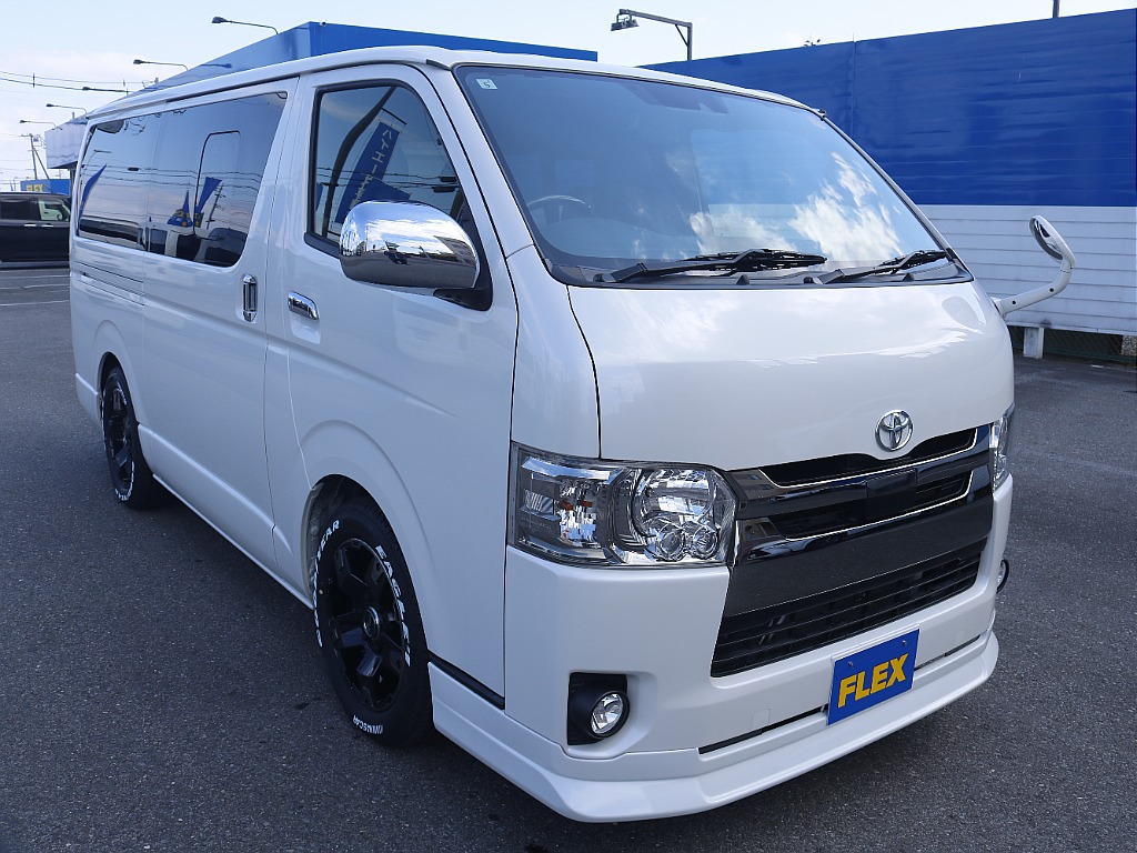 茨城県つくば市にハイエース専門の新車・中古車の展示場を展開！人気のグレード・年式をその場で見比べられます♪皆様のご来場、お問合せを心よりお待ちしております☆