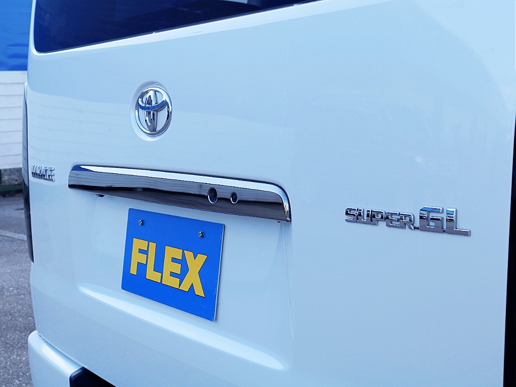 茨城県つくば市にハイエース専門の新車・中古車の展示場を展開！人気のグレード・年式をその場で見比べられます♪皆様のご来場、お問合せを心よりお待ちしております☆