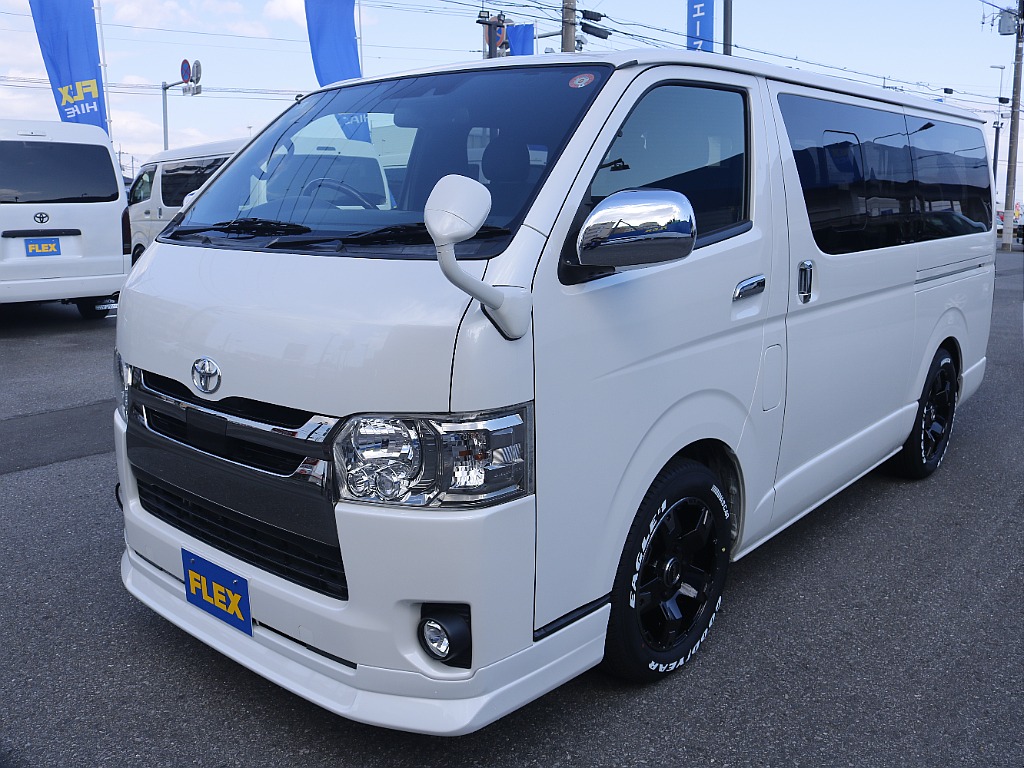 茨城県つくば市にハイエース専門の新車・中古車の展示場を展開！人気のグレード・年式をその場で見比べられます♪皆様のご来場、お問合せを心よりお待ちしております☆