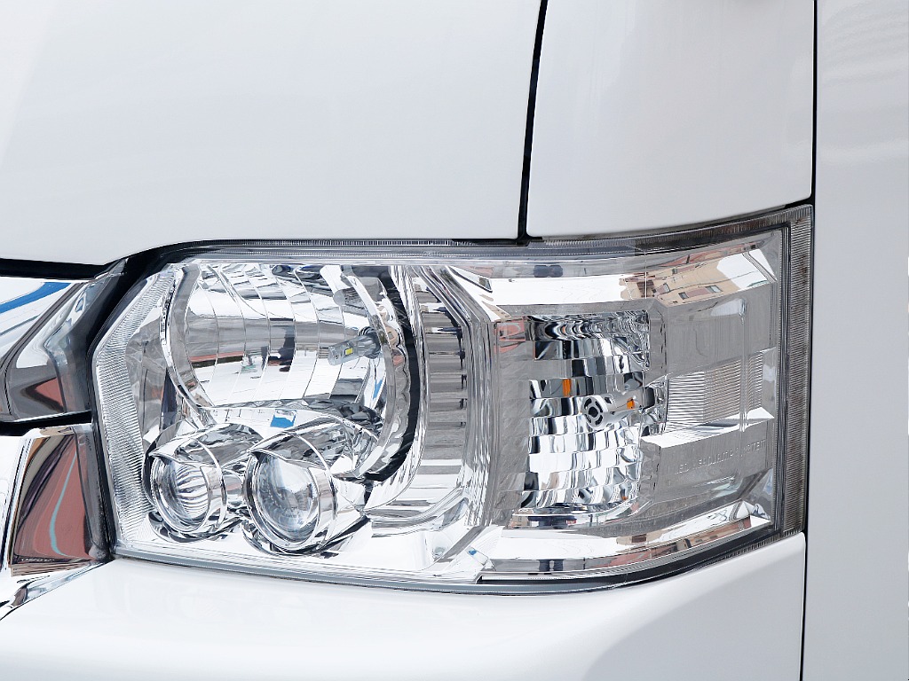 茨城県つくば市にハイエース専門の新車・中古車の展示場を展開！人気のグレード・年式をその場で見比べられます♪皆様のご来場、お問合せを心よりお待ちしております☆