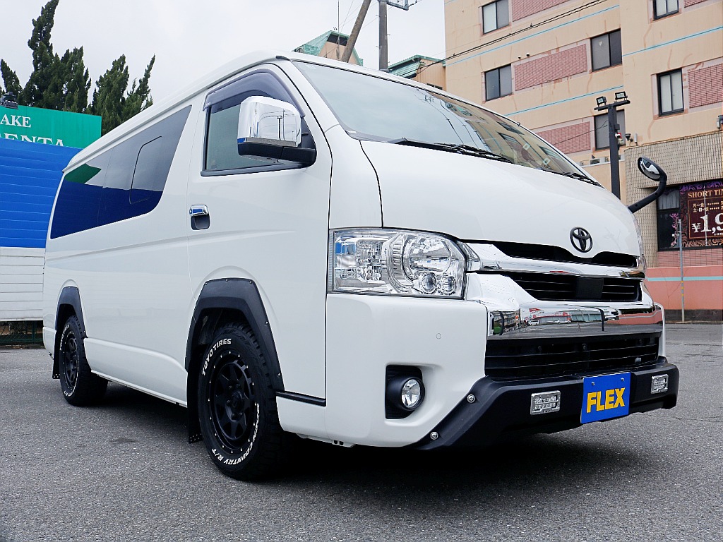 茨城県つくば市にハイエース専門の新車・中古車の展示場を展開！人気のグレード・年式をその場で見比べられます♪皆様のご来場、お問合せを心よりお待ちしております☆