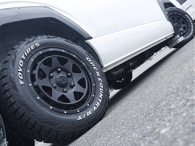 ＬＥＯＷＩＮＧ１６インチホイル！ＴＯＹＯオープンカントリータイヤ！