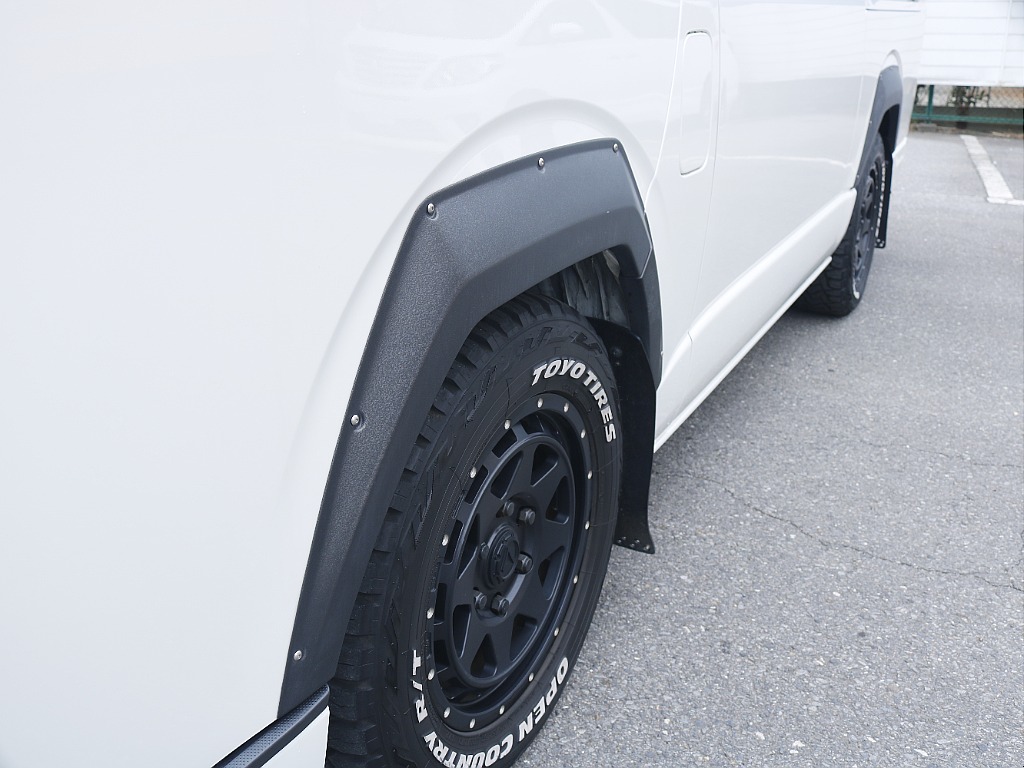 インパクトのあるオーバーフェンダー！