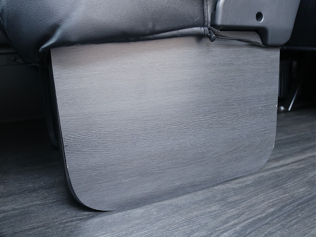 茨城県つくば市にハイエース専門の新車・中古車の展示場を展開！人気のグレード・年式をその場で見比べられます♪皆様のご来場、お問合せを心よりお待ちしております☆