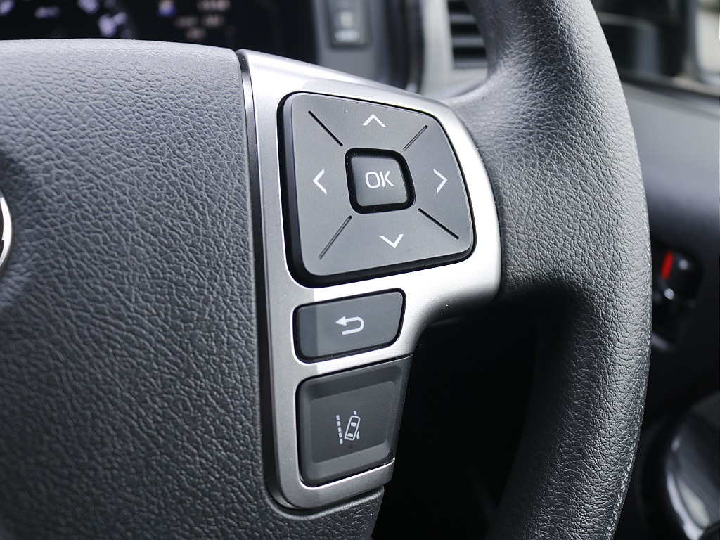 茨城県つくば市にハイエース専門の新車・中古車の展示場を展開！人気のグレード・年式をその場で見比べられます♪皆様のご来場、お問合せを心よりお待ちしております☆