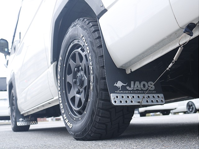 ＪＡＯＳ製マッドガード！こちらもオフロードカスタムには欠かせないカスタムです♪