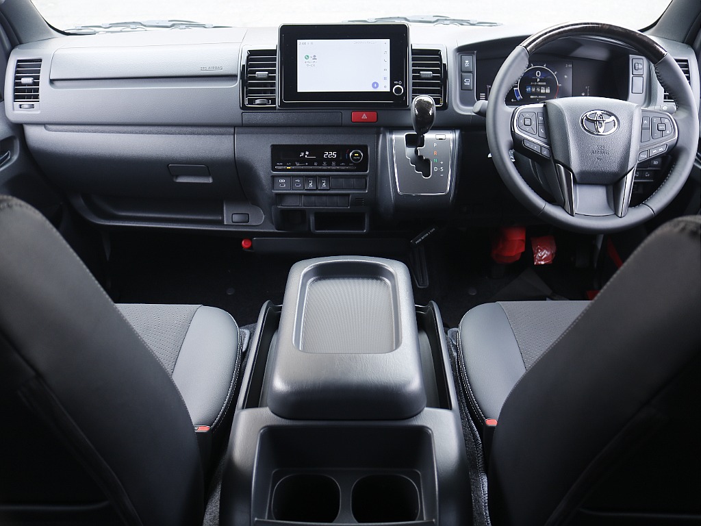 遂に入庫です！一新されたコックピット♪