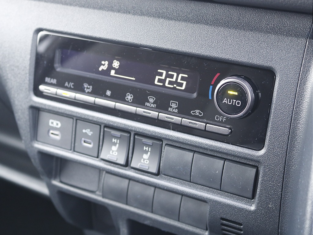 エアコン周りも一新されスタイリッシュな印象に♪