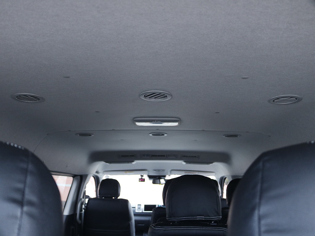 茨城県つくば市にハイエース専門の新車・中古車の展示場を展開！人気のグレード・年式をその場で見比べられます♪皆様のご来場、お問合せを心よりお待ちしております☆