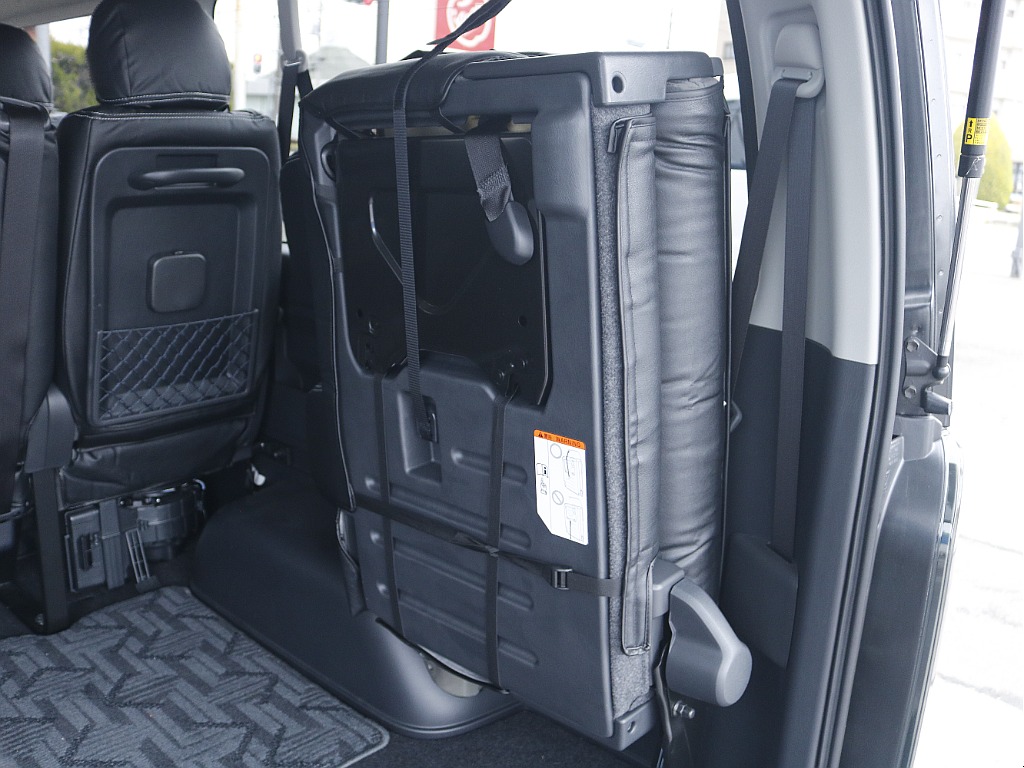 茨城県つくば市にハイエース専門の新車・中古車の展示場を展開！人気のグレード・年式をその場で見比べられます♪皆様のご来場、お問合せを心よりお待ちしております☆