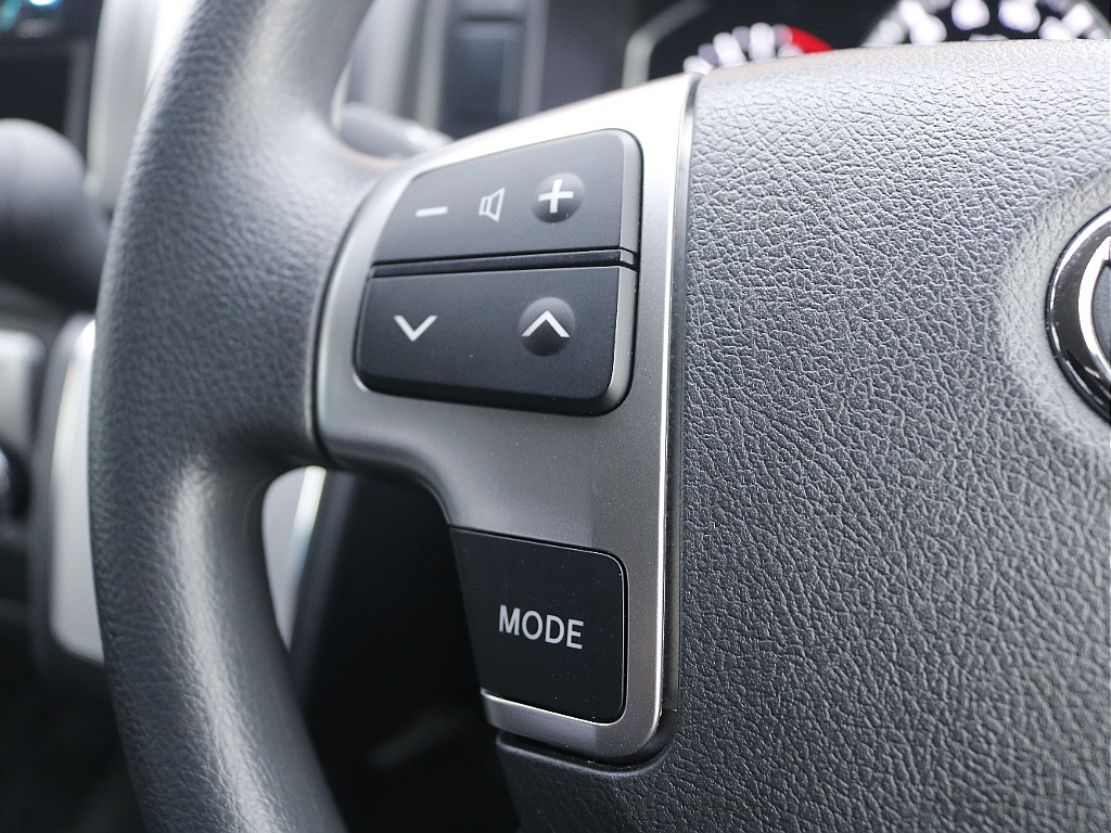 茨城県つくば市にハイエース専門の新車・中古車の展示場を展開！人気のグレード・年式をその場で見比べられます♪皆様のご来場、お問合せを心よりお待ちしております☆