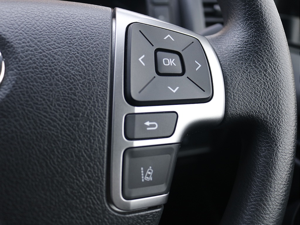 茨城県つくば市にハイエース専門の新車・中古車の展示場を展開！人気のグレード・年式をその場で見比べられます♪皆様のご来場、お問合せを心よりお待ちしております☆