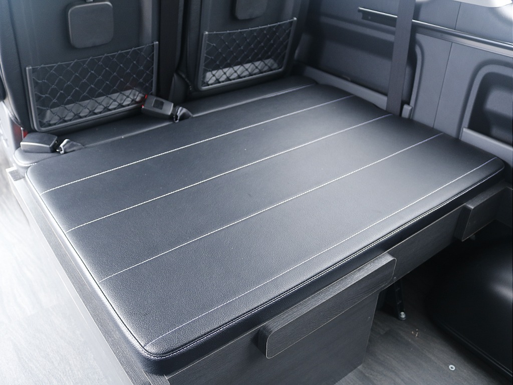 後ろ向き2名乗車！