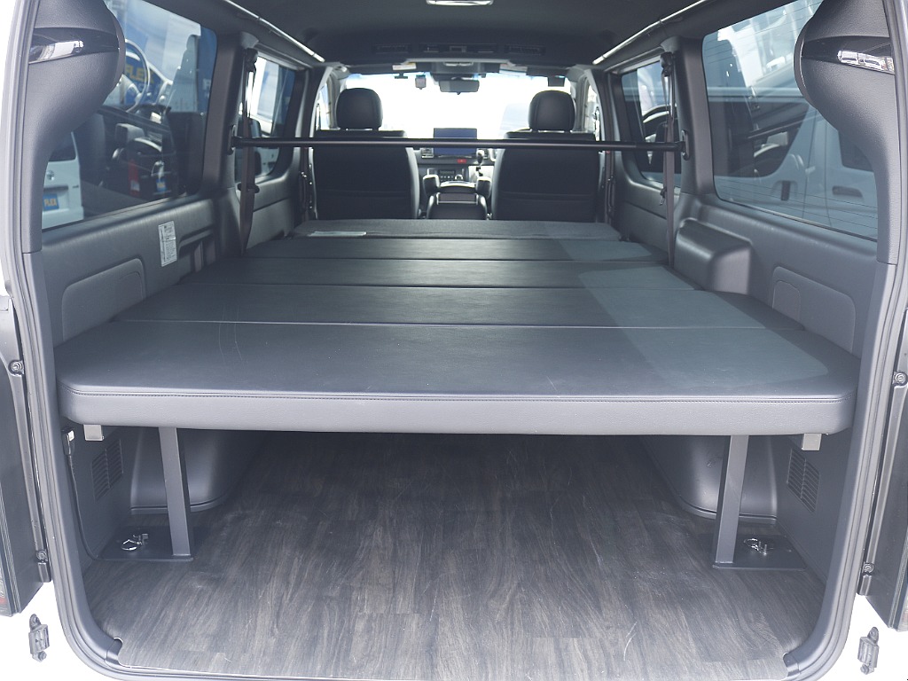 4分割ベッドキット搭載！