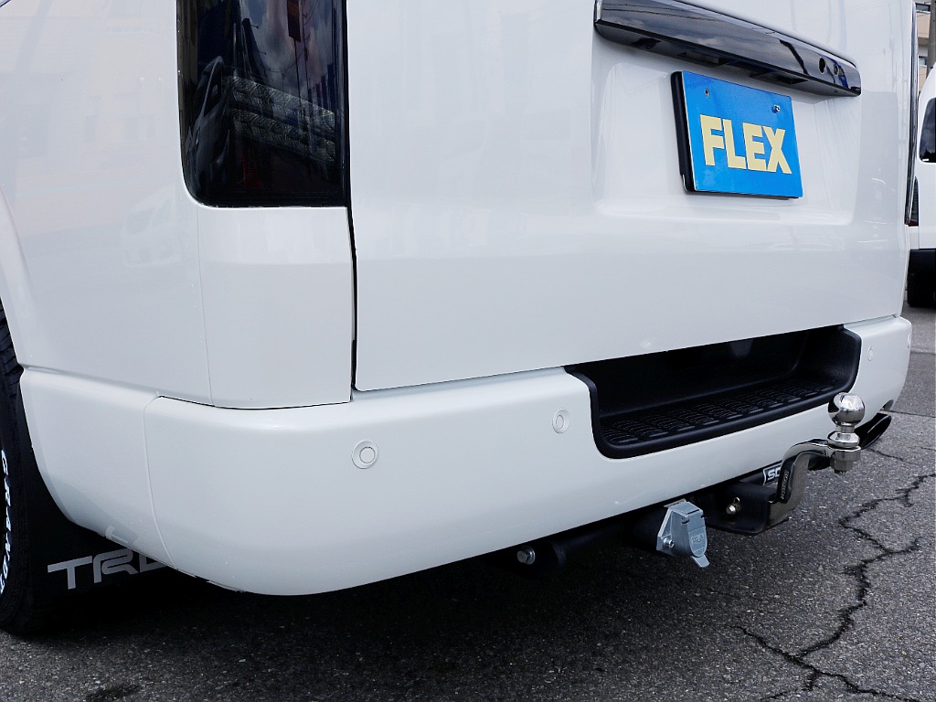 茨城県つくば市にハイエース専門の新車・中古車の展示場を展開！人気のグレード・年式をその場で見比べられます♪皆様のご来場、お問合せを心よりお待ちしております☆