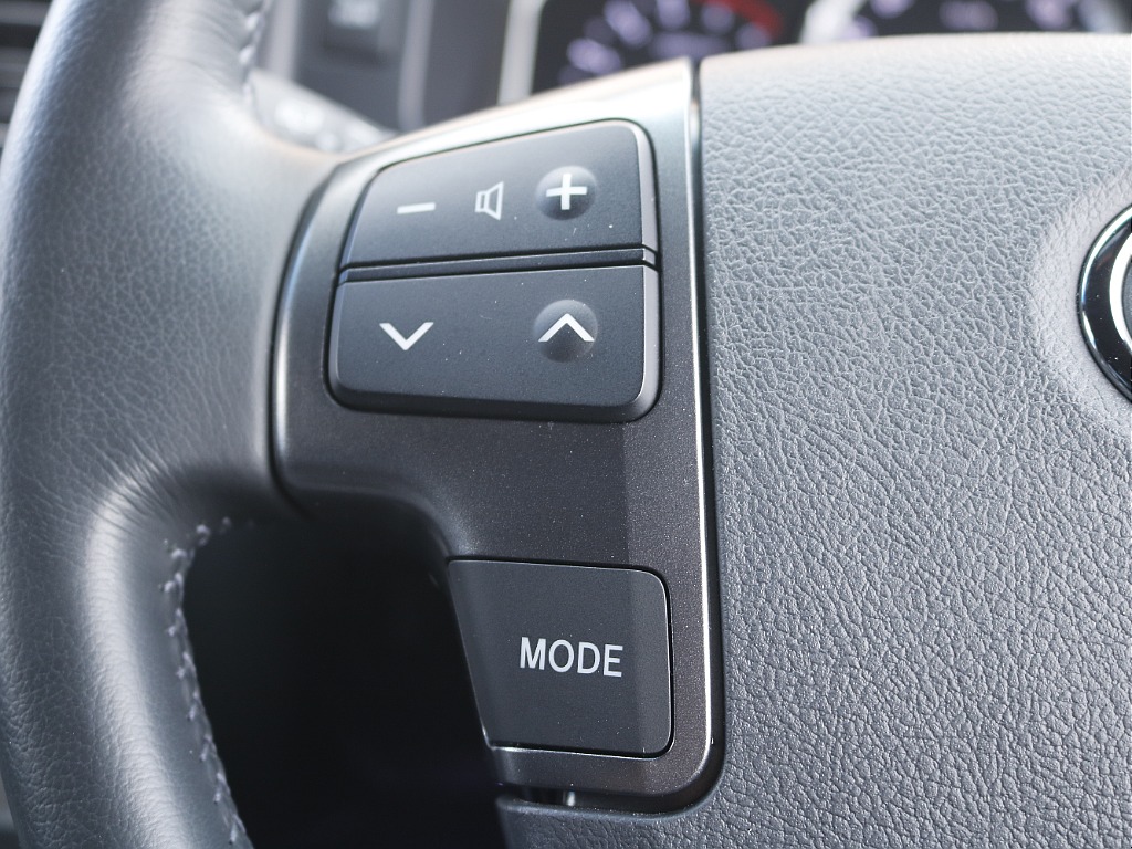 茨城県つくば市にハイエース専門の新車・中古車の展示場を展開！人気のグレード・年式をその場で見比べられます♪皆様のご来場、お問合せを心よりお待ちしております☆