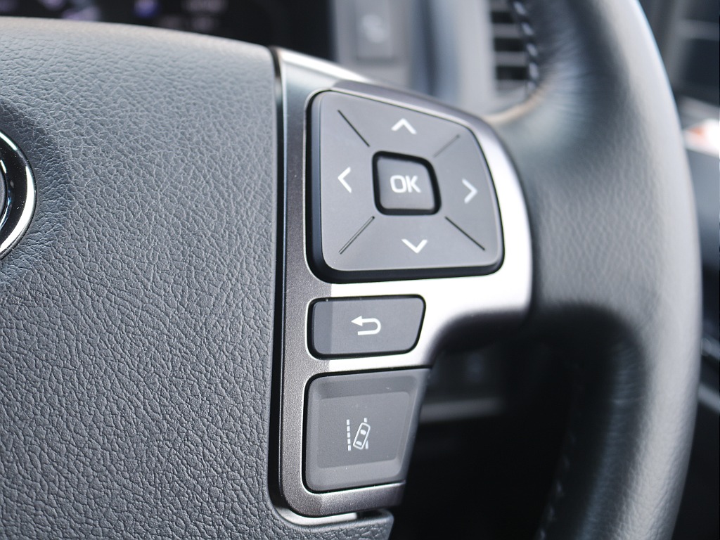 茨城県つくば市にハイエース専門の新車・中古車の展示場を展開！人気のグレード・年式をその場で見比べられます♪皆様のご来場、お問合せを心よりお待ちしております☆