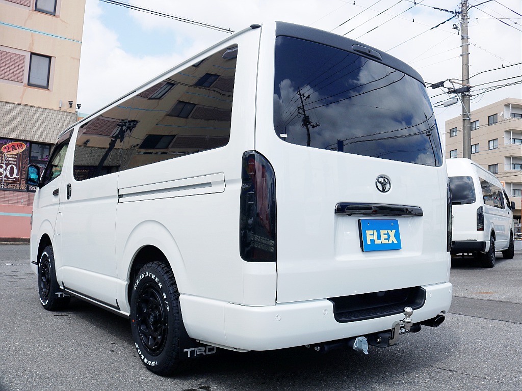 茨城県つくば市にハイエース専門の新車・中古車の展示場を展開！人気のグレード・年式をその場で見比べられます♪皆様のご来場、お問合せを心よりお待ちしております☆