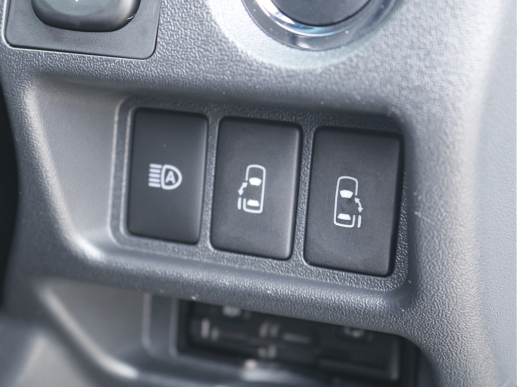 茨城県つくば市にハイエース専門の新車・中古車の展示場を展開！人気のグレード・年式をその場で見比べられます♪皆様のご来場、お問合せを心よりお待ちしております☆