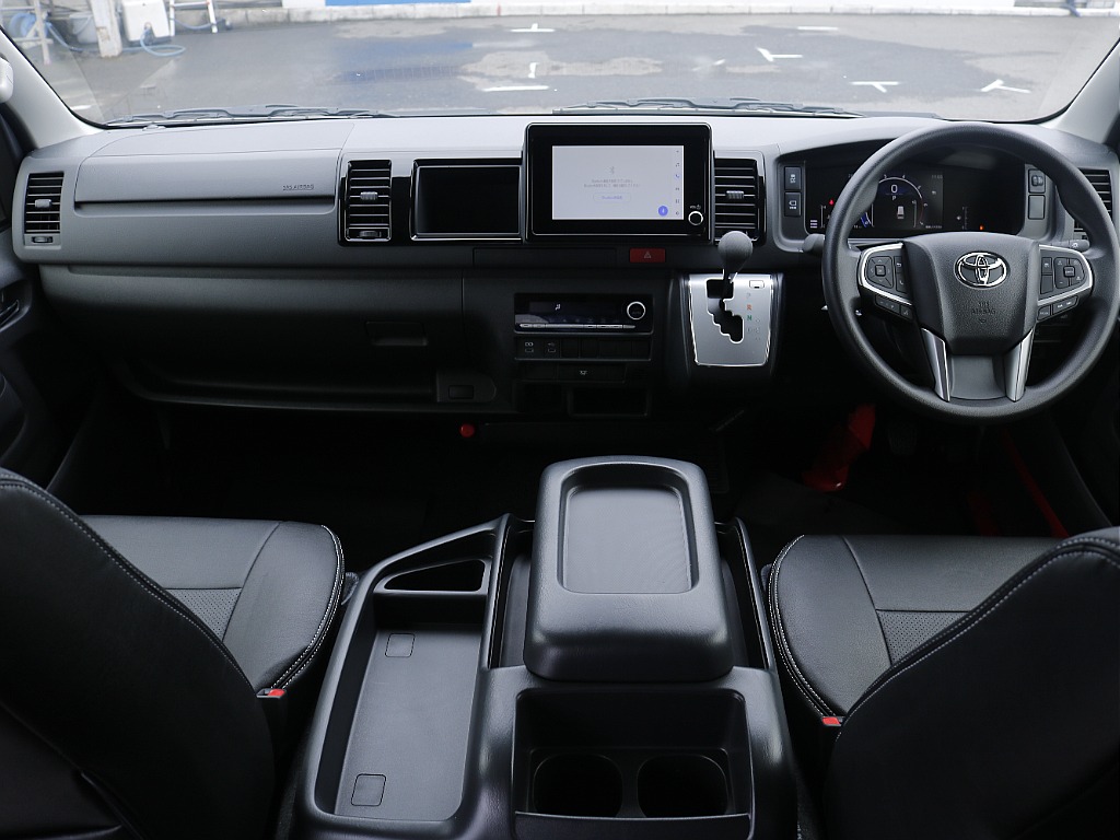 FLEX内装架装ver1！後部にはベッドキット搭載です！