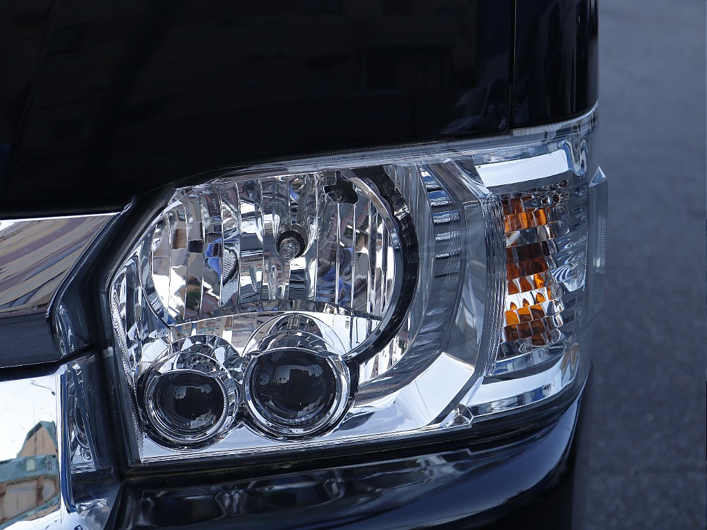 茨城県つくば市にハイエース専門の新車・中古車の展示場を展開！人気のグレード・年式をその場で見比べられます♪皆様のご来場、お問合せを心よりお待ちしております☆